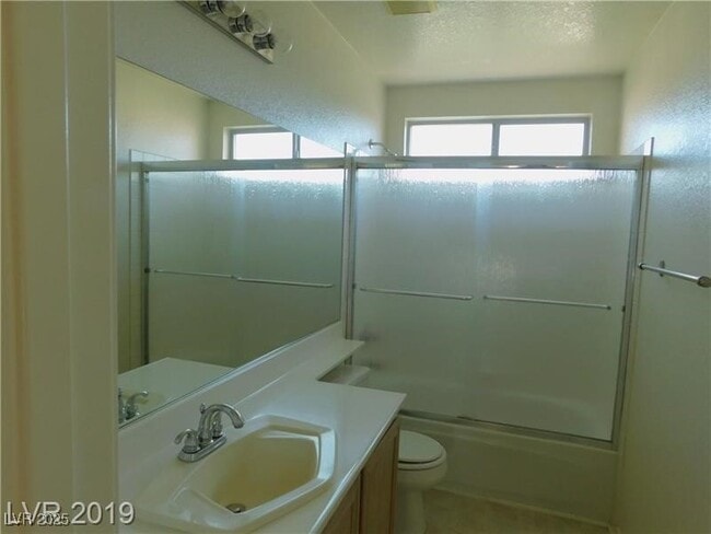 Building Photo - 628 Rolling Valley Way