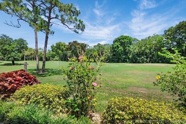 Building Photo - 21922 Cypress Dr