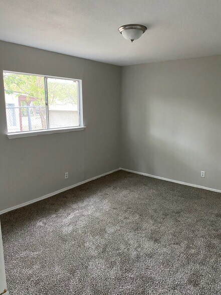 Building Photo - 7446 Brook Valley Dr