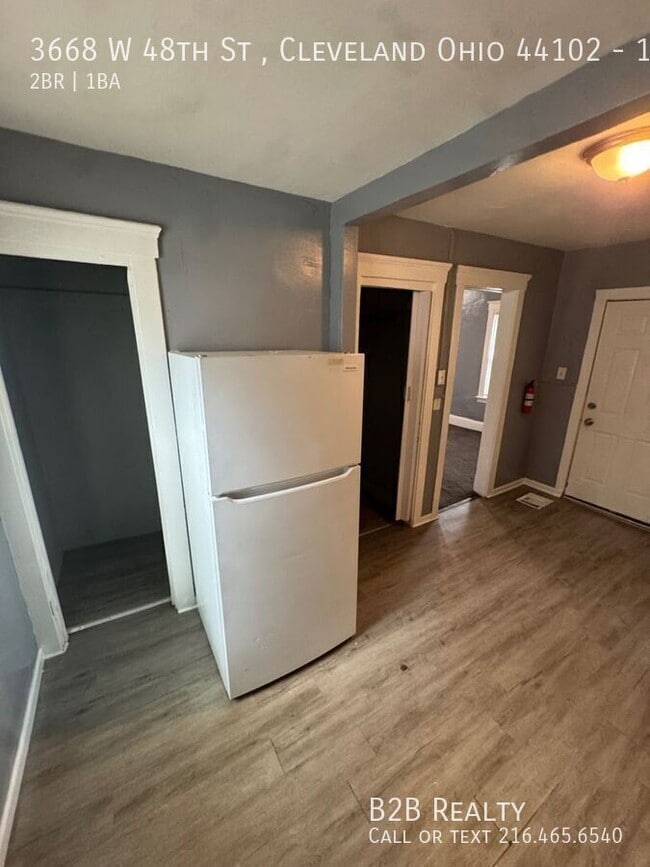 Building Photo - 3668 W 48th St