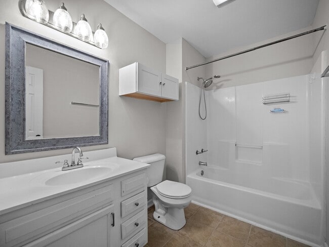 Building Photo - 1212 Gerald Dr