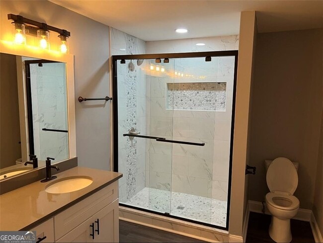 Building Photo - 318 Willowwind Dr