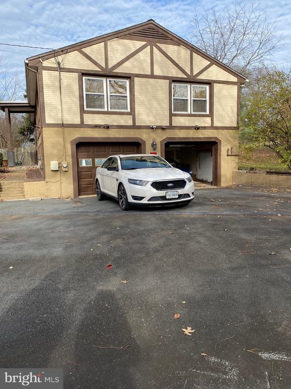 Building Photo - 8421 Impalla Dr