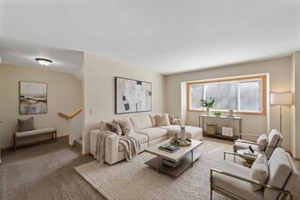 Building Photo - 304 Pondridge Cir