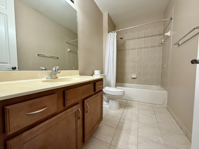 Building Photo - 810 Marina Del Ray Ln