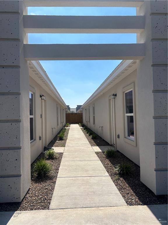 Building Photo - 16 Briggs Rd