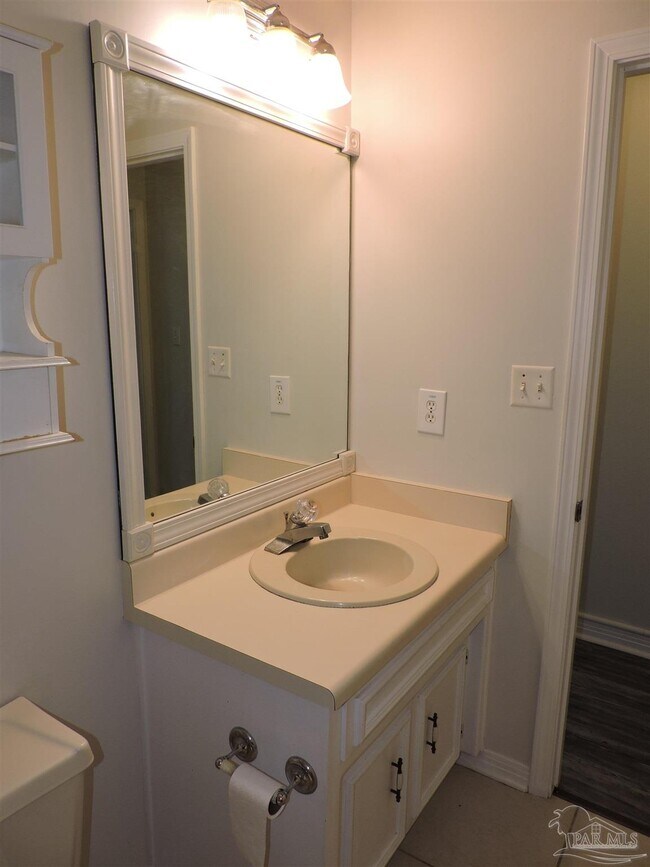 Building Photo - 2780 Honeywood Dr