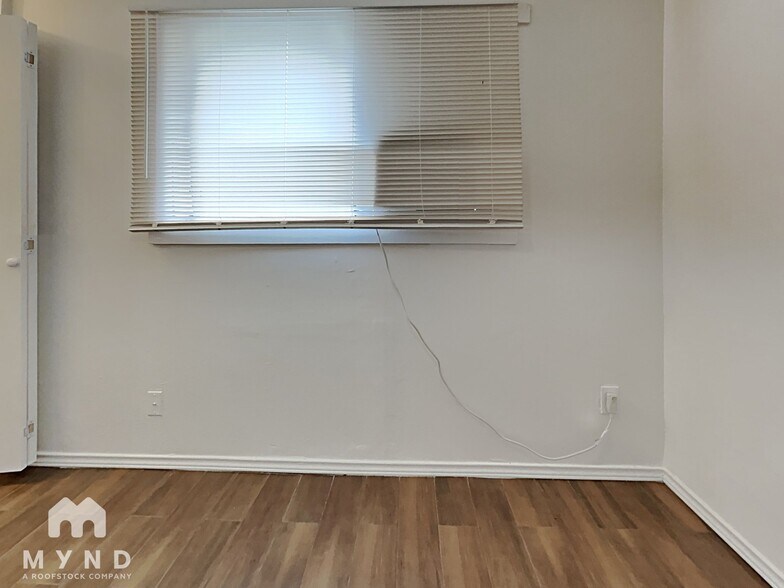 Building Photo - 15218 Wickbriar Dr
