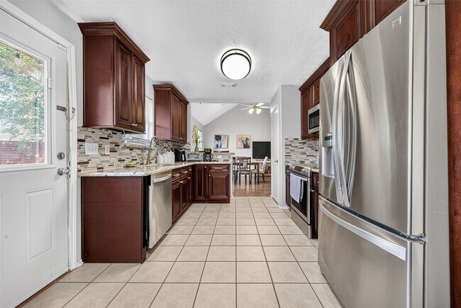 Building Photo - 4754 Lonestone Cir