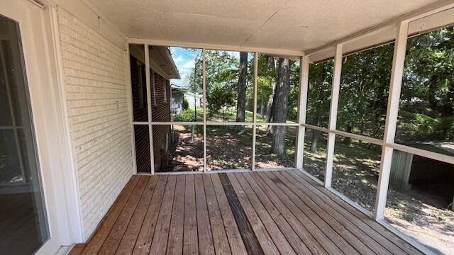 Building Photo - 2400 Walnut Dr NW