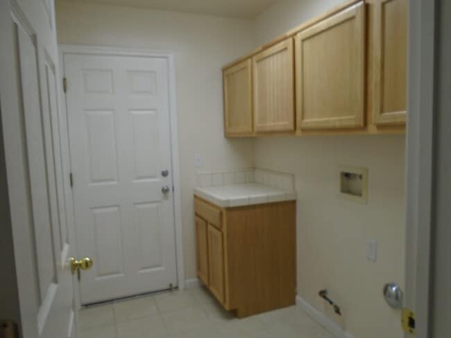 Building Photo - NEAR SEVEN OAKS! SPECIAL $2897.50 MOVES YO...