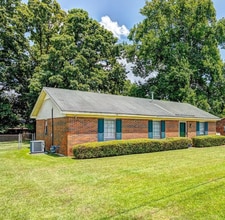 Building Photo - 6053 Hinchcliff Rd