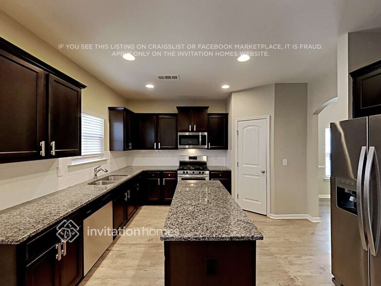 Building Photo - 199 Pinnacle Point Ct