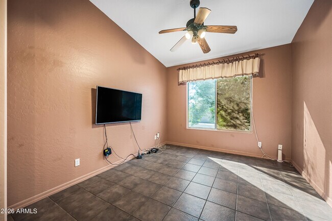 Building Photo - 6620 Front Nine Dr