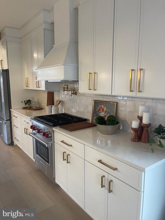 Building Photo - 7519R Ridge Ave