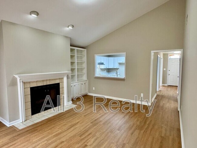 Building Photo - 3107 Sutton Dr