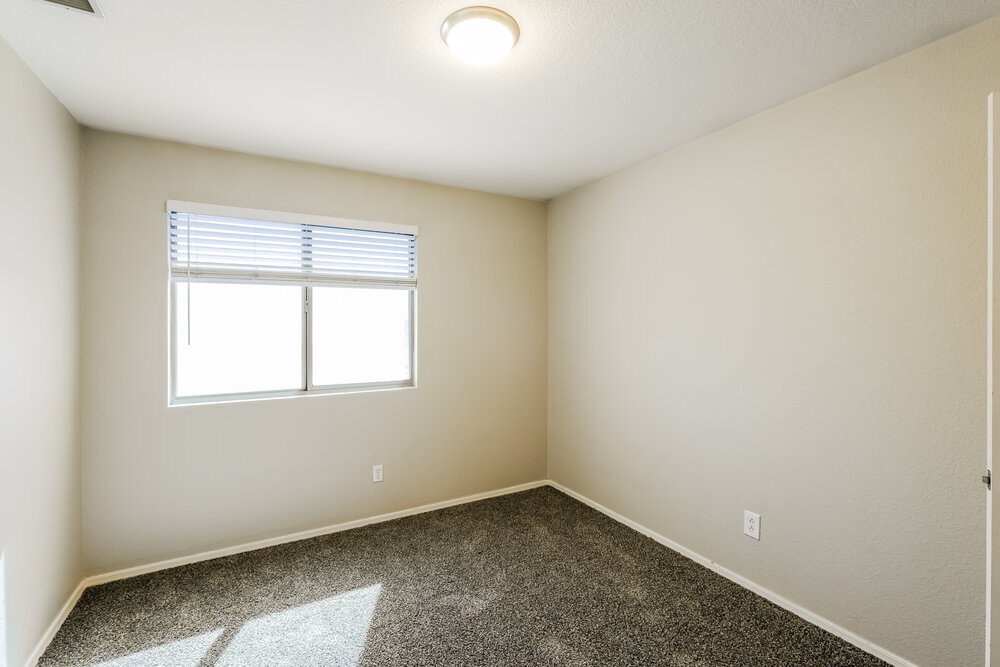 Building Photo - 3802 N 104th Ave