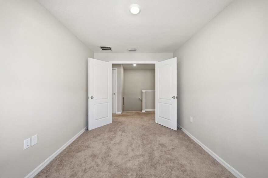 Building Photo - 11405 Cay Spruce Wy