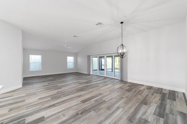 All Tile House - 1577 Whalin Way