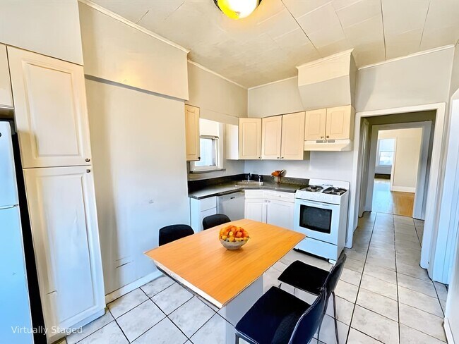 Building Photo - 235 Liberty Ave