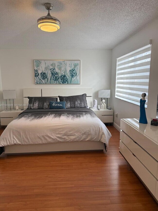 Building Photo - 16418 SW 72nd Terrace