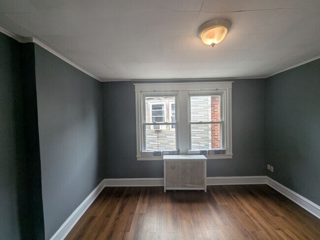 Building Photo - 821 Rader Ave