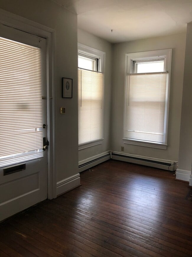 Building Photo - 312-1 South Upper – Available Fall 2026