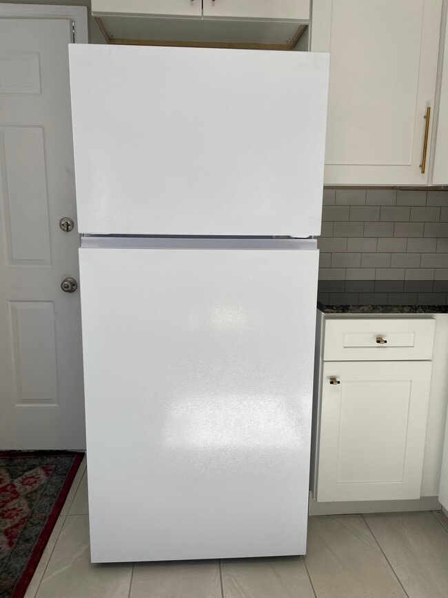 Building Photo - 1913 Boscobel St