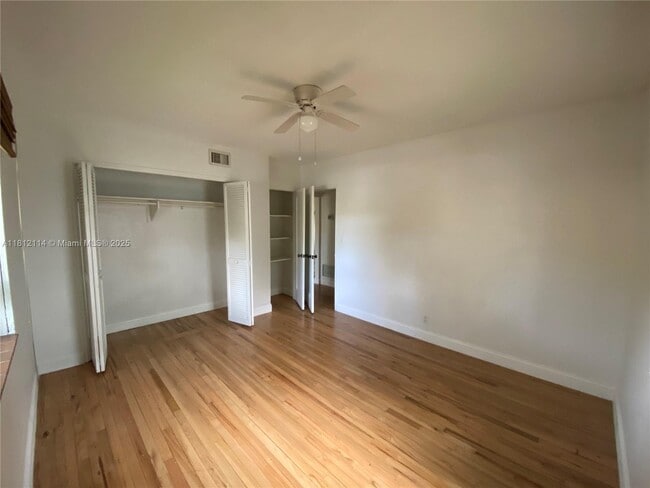 Building Photo - 7620 SW 56th Ave