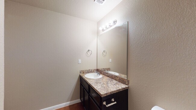 Building Photo - DUPLEX IN HARKER HEIGHTS!!!