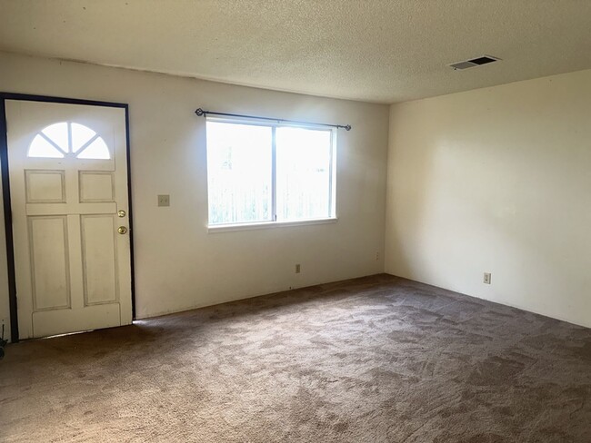 Building Photo - 1441 B St