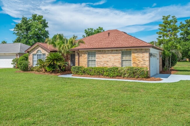 Building Photo - 437 S Shore Dr