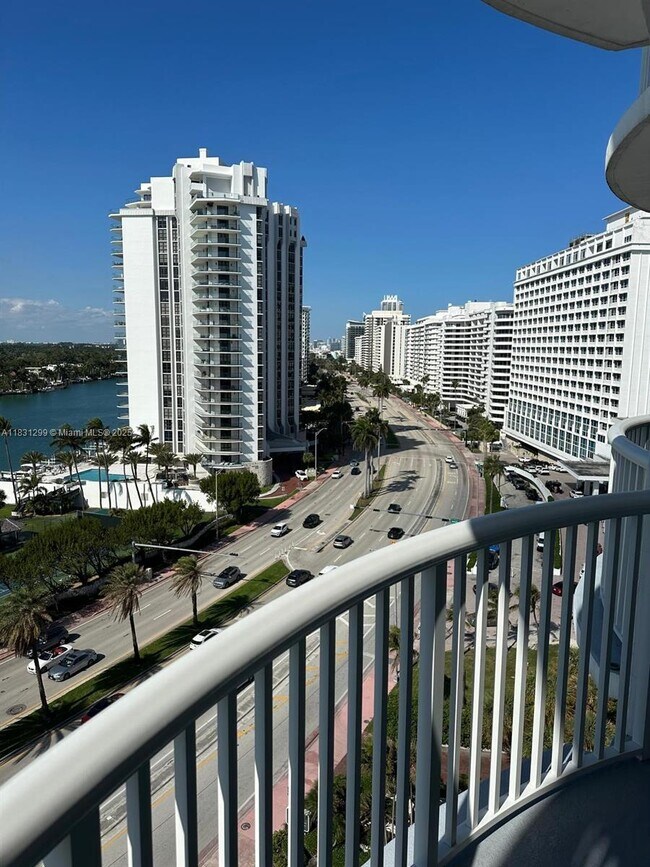 Building Photo - 5401 Collins Ave