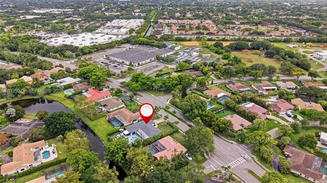 Building Photo - 9935 Ramblewood Dr
