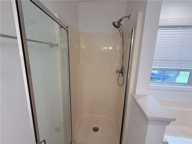 Building Photo - 678 Arbour Way