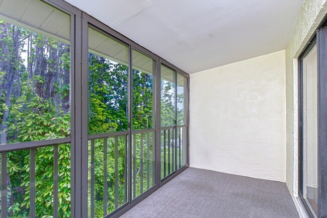 Building Photo - 3161 Lake Pine Way S