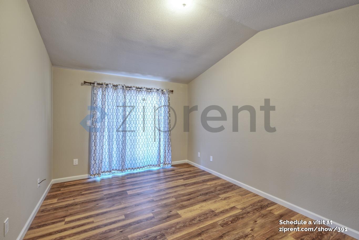 Building Photo - Unit