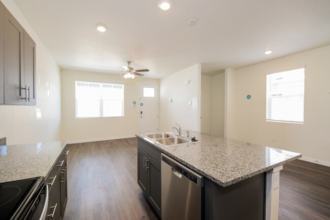 Building Photo - 13520 Oneida Ln