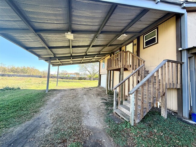 Building Photo - 9013 Puritan Way