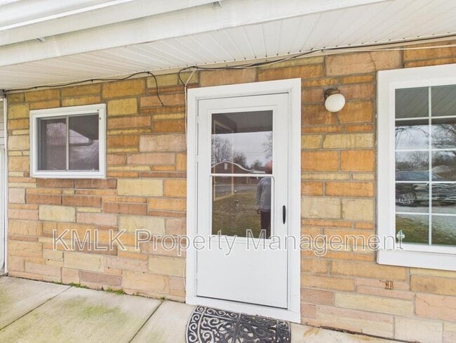 Building Photo - 3434 Lawndale Dr