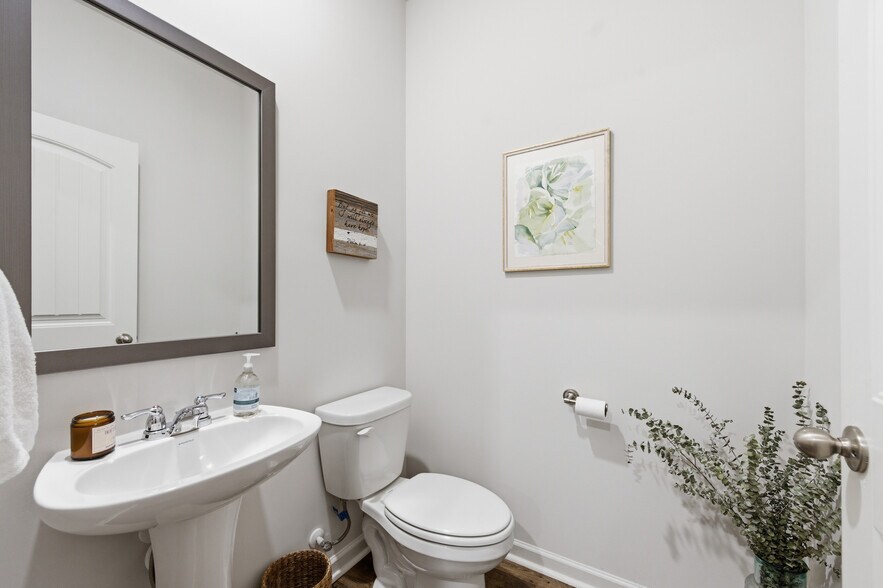 Building Photo - 503 Stoneybrook Dr