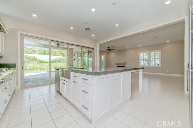 Building Photo - 125 Turnstone