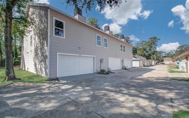 Building Photo - 12274 Wild Pine Dr