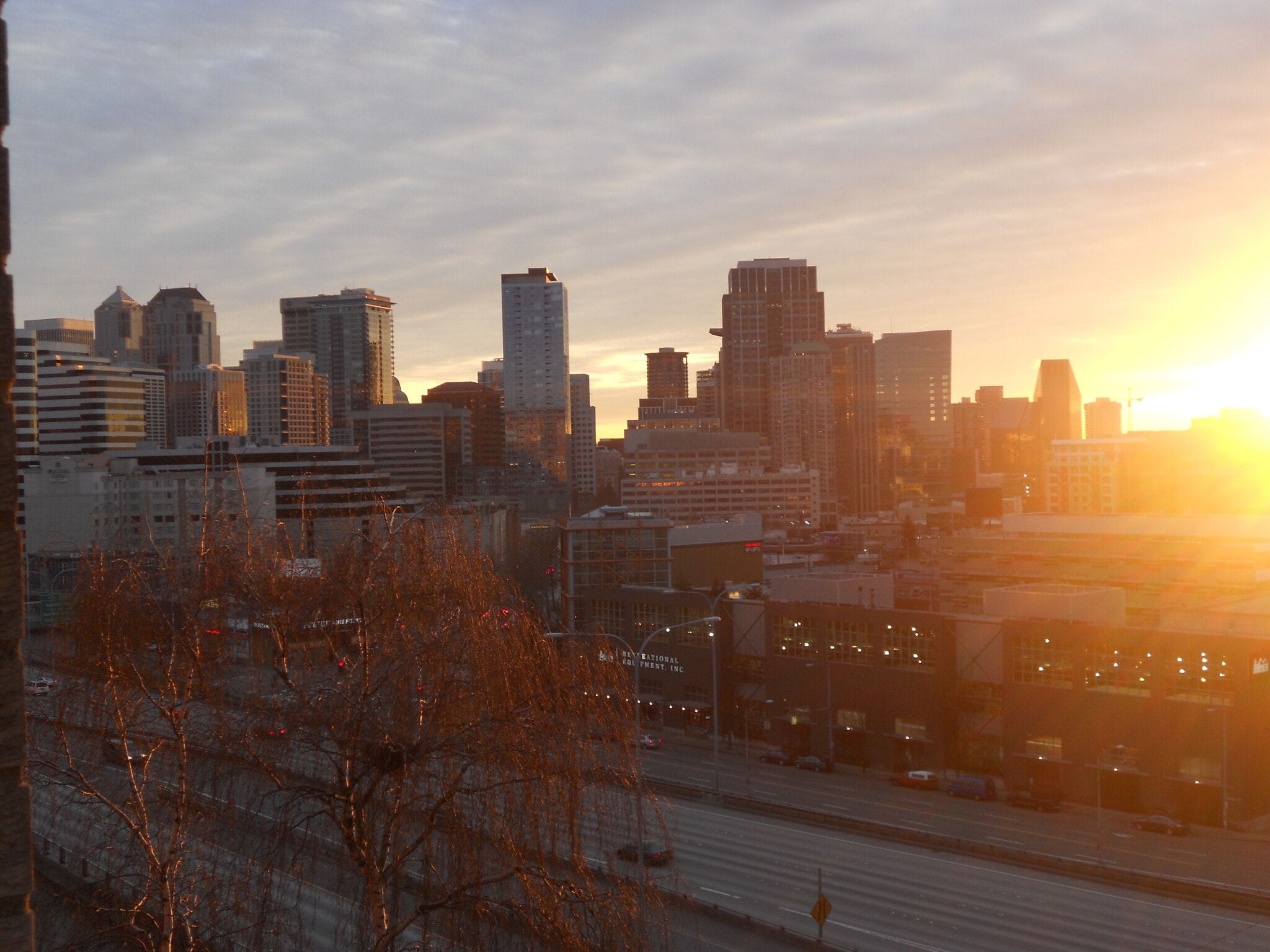 Building Photo - 320 Melrose Ave E