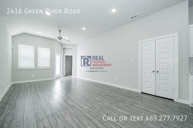 Building Photo - 2416 Green River Rd