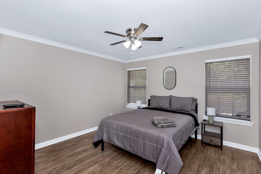 Building Photo - 275 Postwood Ct