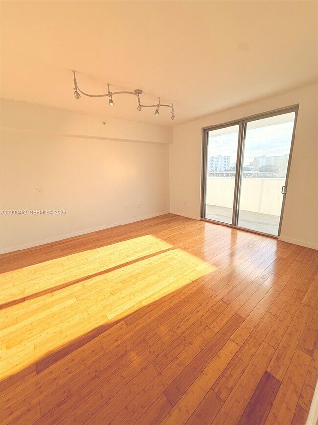 Building Photo - 36 NW 6th Ave