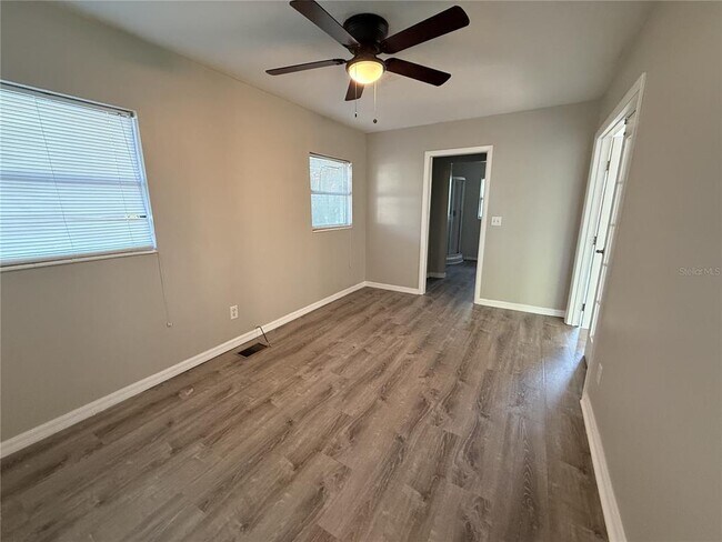 Building Photo - 307 S Orange Ave
