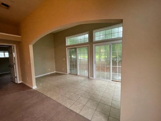Building Photo - 348 Vesta Dr