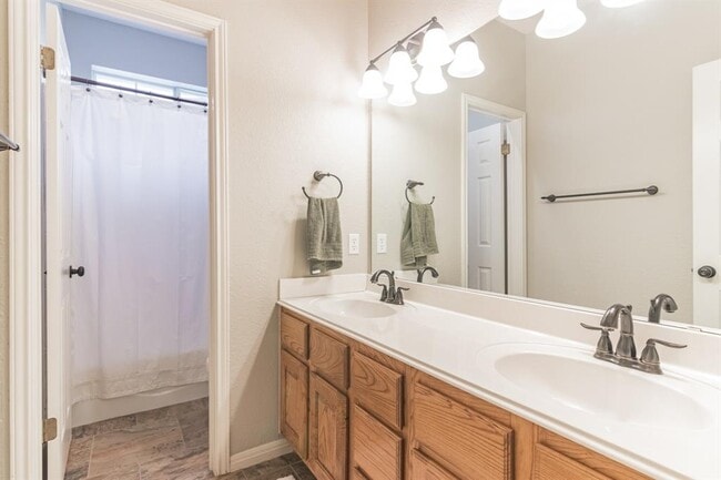 Building Photo - 5221 China Garden Dr